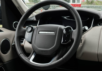 Подержанный автомобиль Land Rover Range Rover Sport 2018 года (14 фото)
