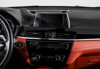 Подержанный автомобиль BMW X2 2019 года (13 фото)