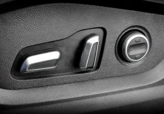 Подержанный автомобиль Exeed LX 2022 года (20 фото)