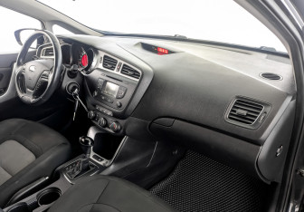 Подержанный автомобиль Kia Ceed Wagon 2014 года (11 фото)