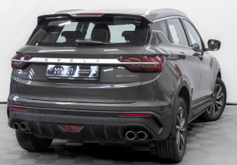 Подержанный автомобиль Geely Coolray 2022 года (5 фото)