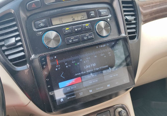 Подержанный автомобиль Toyota Highlander 2002 года (14 фото)