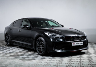 Подержанный автомобиль Kia Stinger 2018 года (3 фото)