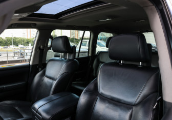 Подержанный автомобиль Lexus LX 2013 года (25 фото)