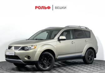Подержанный автомобиль Mitsubishi Outlander 2008 года (1 фото)