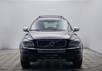 Подержанный автомобиль Volvo XC90 2010 года (8 фото)