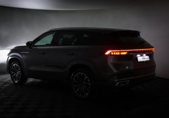 Подержанный автомобиль Jaecoo J8 2024 года (38 фото)