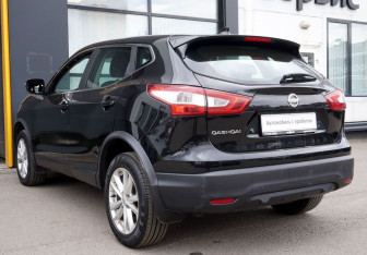 Подержанный автомобиль Nissan Qashqai 2018 года (7 фото)