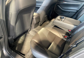 Новый Mazda 3 Sedan 2025 (10 фото)