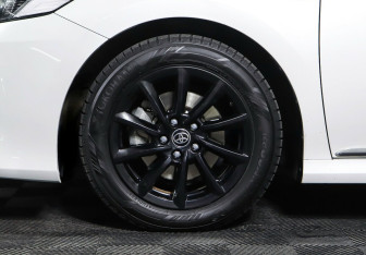 Подержанный автомобиль Toyota Camry Sedan 2022 года (8 фото)