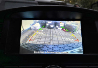 Подержанный автомобиль Nissan Pathfinder 2013 года (12 фото)