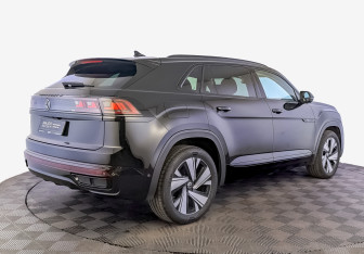 Подержанный автомобиль Volkswagen Teramont 2023 года (5 фото)