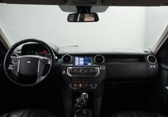 Подержанный автомобиль Land Rover Discovery 2012 года (9 фото)