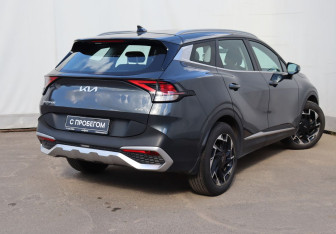 Подержанный автомобиль Kia Sportage 2023 года (4 фото)