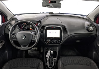 Подержанный автомобиль Renault Kaptur 2020 года (14 фото)