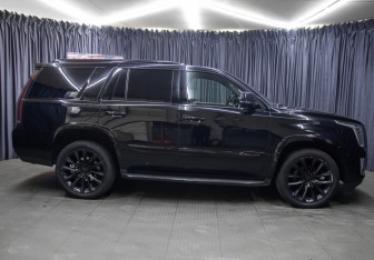 Подержанный автомобиль Cadillac Escalade Suv 2019 года (4 фото)