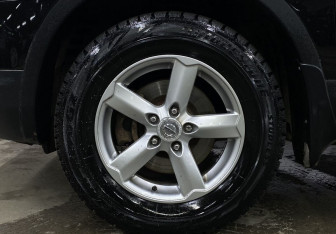 Подержанный автомобиль Nissan Qashqai 2007 года (9 фото)