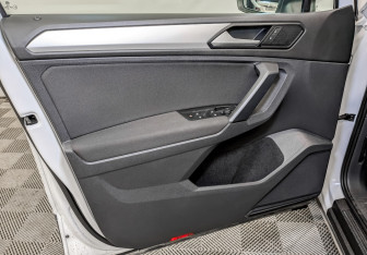 Подержанный автомобиль Volkswagen Tiguan 2020 года (19 фото)