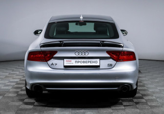 Подержанный автомобиль Audi A7 2013 года (6 фото)