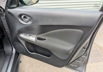 Подержанный автомобиль Nissan Juke 2012 года (22 фото)