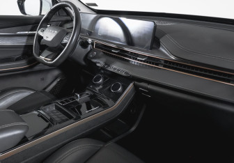 Подержанный автомобиль Exeed LX 2023 года (9 фото)