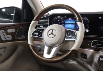 Подержанный автомобиль Mercedes-Benz Maybach GLS 2021 года (15 фото)