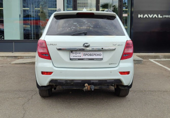 Подержанный автомобиль Lifan X60 2016 года (6 фото)