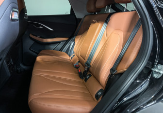 Подержанный автомобиль Omoda C5 2022 года (10 фото)