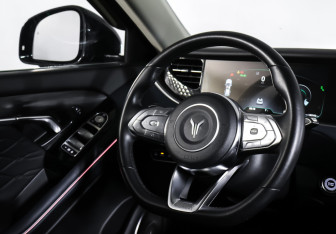 Подержанный автомобиль Voyah Free 2022 года (17 фото)