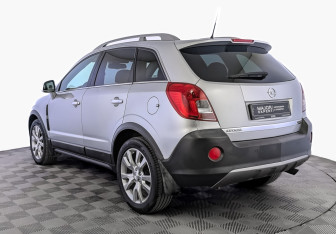 Подержанный автомобиль Opel Antara 2013 года (7 фото)
