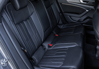 Подержанный автомобиль Audi A7 2018 года (10 фото)