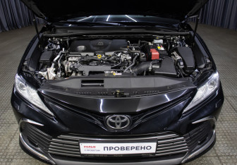 Подержанный автомобиль Toyota Camry Sedan 2021 года (9 фото)