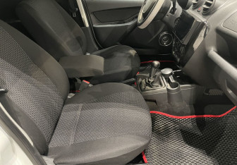 Подержанный автомобиль LADA (ВАЗ) Granta Sedan 2013 года (9 фото)