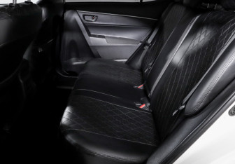 Подержанный автомобиль Toyota Corolla Sedan 2016 года (10 фото)