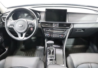 Подержанный автомобиль Kia Optima Sedan 2018 года (13 фото)