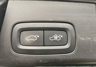 Подержанный автомобиль Volvo XC60 2021 года (16 фото)