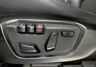 Подержанный автомобиль BMW X4 2015 года (28 фото)