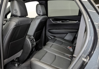 Подержанный автомобиль Cadillac XT5 2021 года (12 фото)