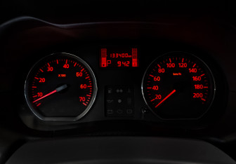 Подержанный автомобиль Nissan Terrano 2015 года (13 фото)