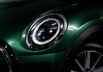 Подержанный автомобиль MINI Hatch 2021 года (16 фото)