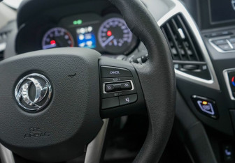 Подержанный автомобиль DongFeng AX7 2018 года (14 фото)