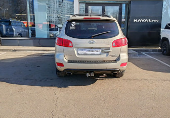 Подержанный автомобиль Hyundai Santa Fe 2008 года (6 фото)