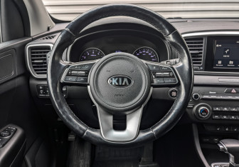 Подержанный автомобиль Kia Sportage 2019 года (22 фото)