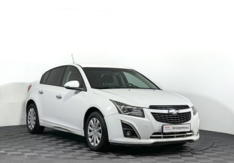Подержанный автомобиль Chevrolet Cruze Hatchback 2014 года (3 фото)