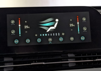 Подержанный автомобиль Omoda C5 2023 года (27 фото)