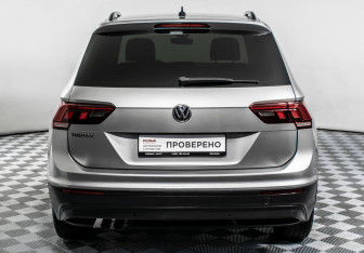 Подержанный автомобиль Volkswagen Tiguan 2019 года (6 фото)