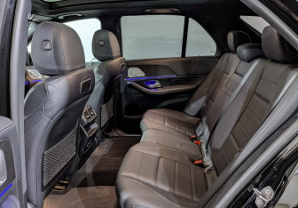 Подержанный автомобиль Mercedes-Benz GLE 2021 года (18 фото)