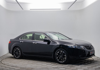 Подержанный автомобиль Honda Accord Sedan 2012 года (3 фото)