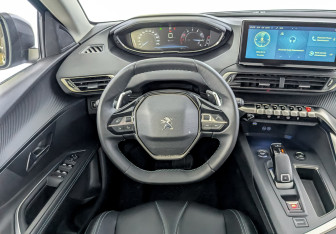 Подержанный автомобиль Peugeot 5008 Suv 2021 года (22 фото)