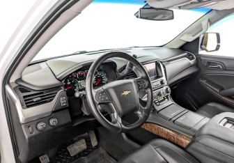 Подержанный автомобиль Chevrolet Tahoe 2015 года (16 фото)